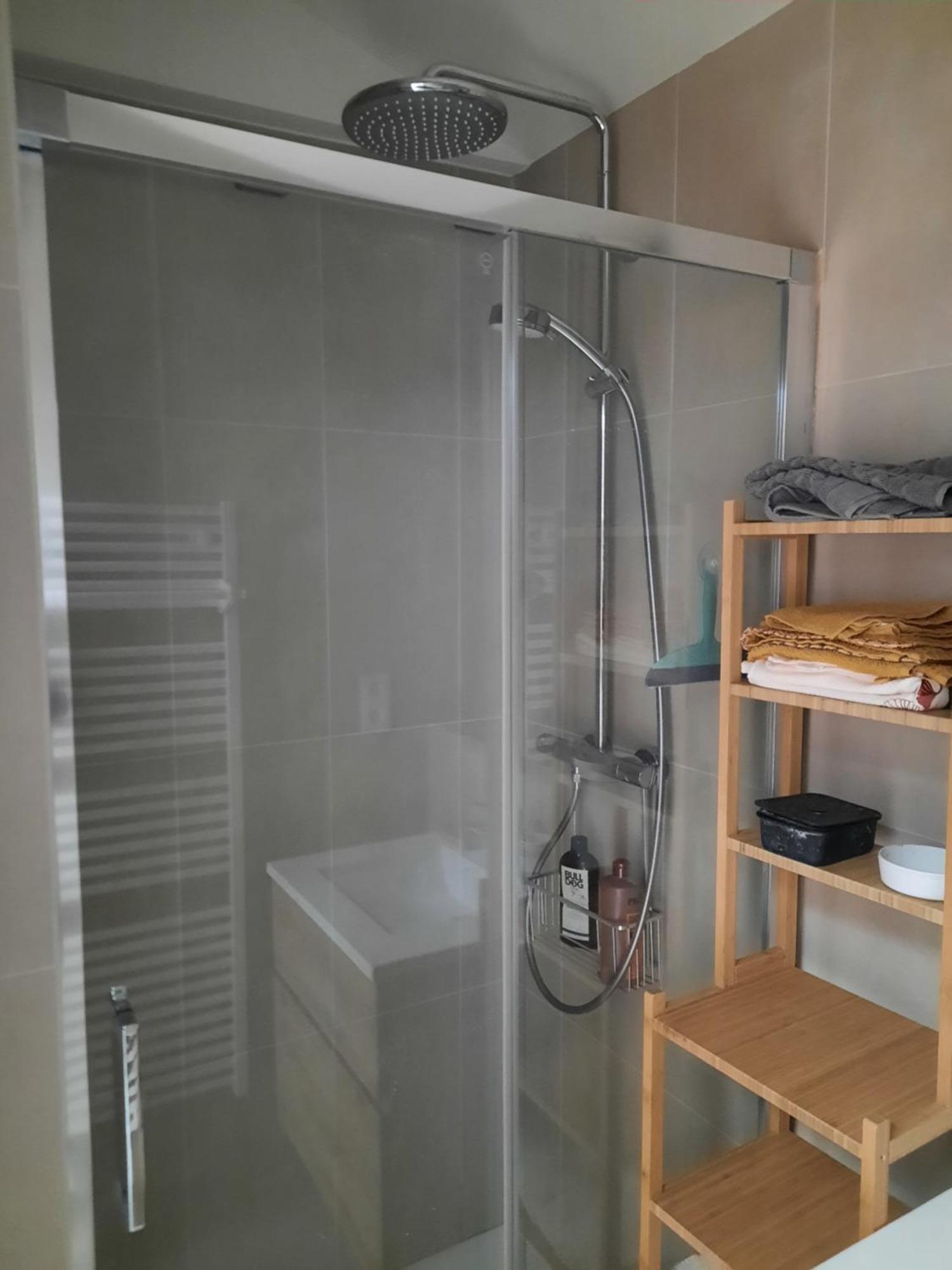 Loft 4-5 Personnes A Montmartre - Parking Prive Sur Reservation Париж Екстериор снимка